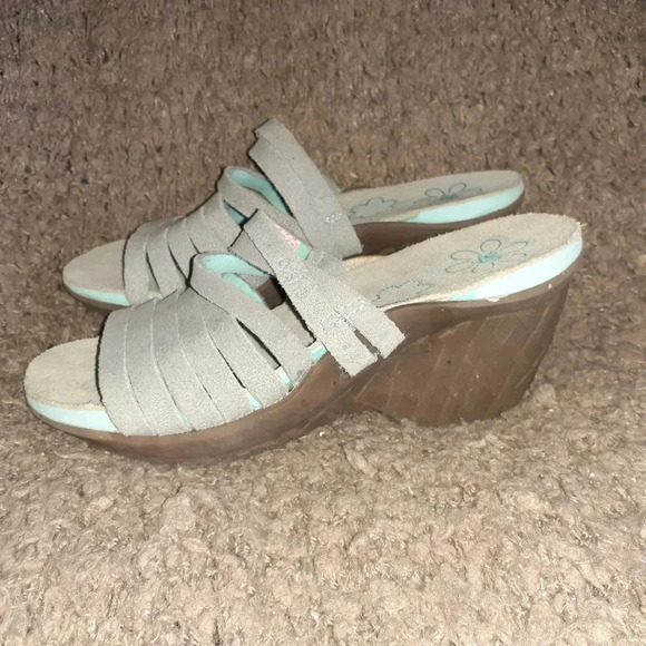 CUSHE Gray Leather "Weave" Platform Wedge Sandal - Picture 2 of 7